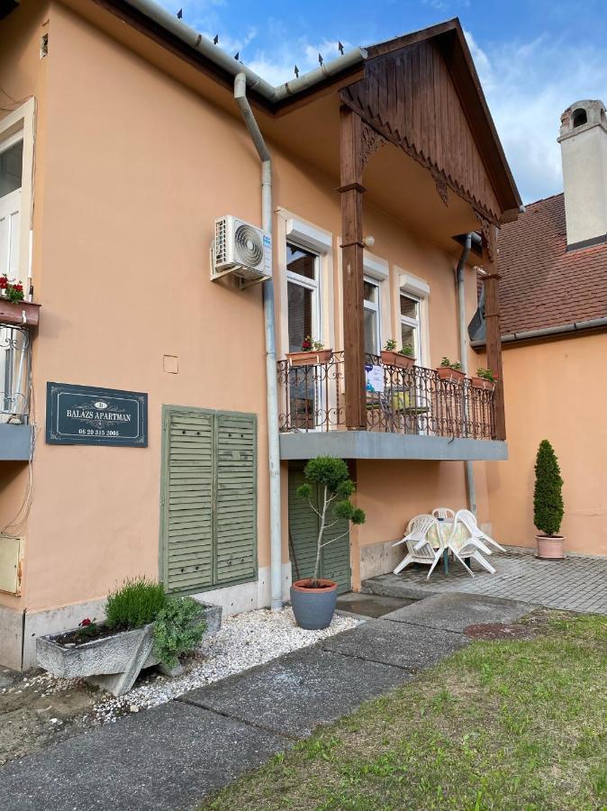 Balàzs Apartman Eger Exterior foto